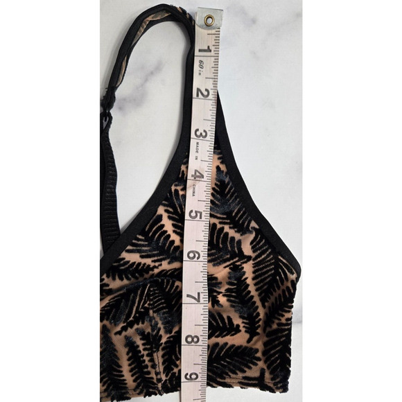 Out From Under Veronica Velvet V Wire Bralette Small Black Nude Burnout Palm - Picture 9 of 9